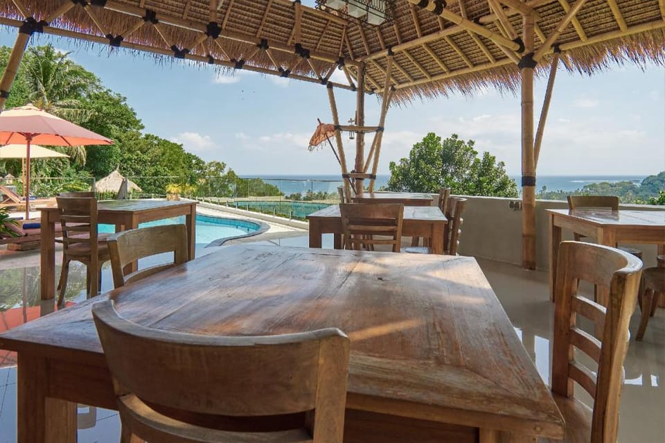 Attara Hills Sunset Villa Senggigi Hotel in Batu Layar