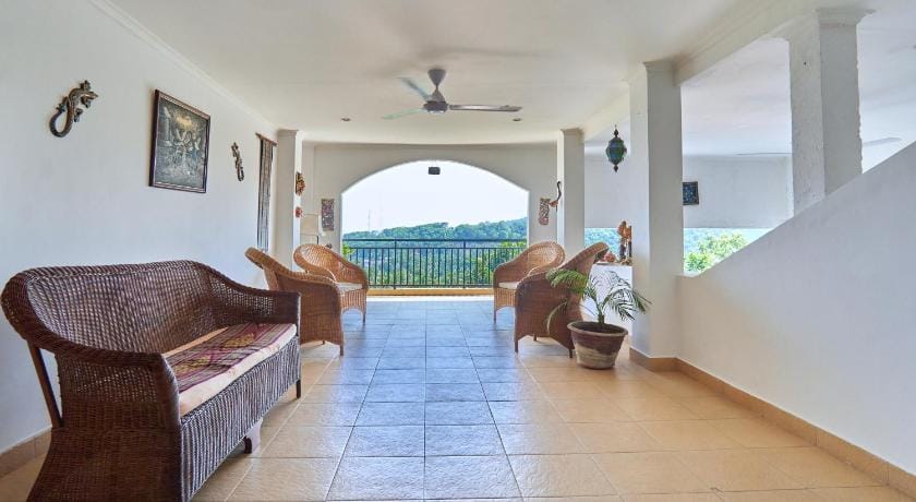 Attara Hills Sunset Villa Senggigi Hotel in Batu Layar