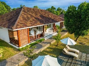 Kana Village Villa B by Kozystay - Near Canggu Villa in Kediri