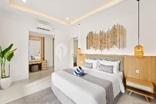 Kana Village Villa B by Kozystay - Near Canggu Villa in Kediri
