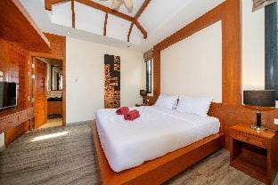 Rawai Pool VIP Villas 2D16*2BR*just 10m Kids Park Villa in Rawai