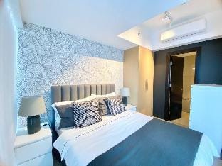 Stylish Urban Retreat in the Heart of BGC Vacation rental in Makati