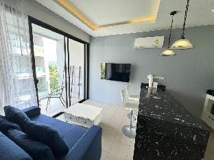 Modern Palmyrah Condo -pool, gym & parking A502 Apartment in Choeng Thale