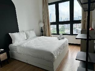 MV3B6P KLView Luxury Green & Black Velocity Maluri Vacation rental in Federal Territory of Kuala Lumpur