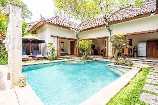 Affordable & Stuning 2 BR Secret Garden, Nr Canggu Villa in North Kuta