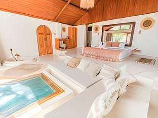 Couple's heaven with pool near beach Villa in Bali