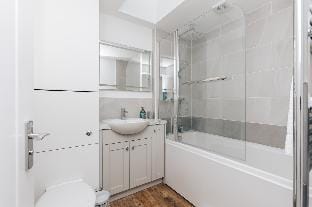 Apple Blossom - From £125 Per Night Vacation rental in Henley-on-Thames