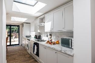Apple Blossom - From £125 Per Night Vacation rental in Henley-on-Thames