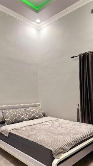 Petrine House Villa in Batu
