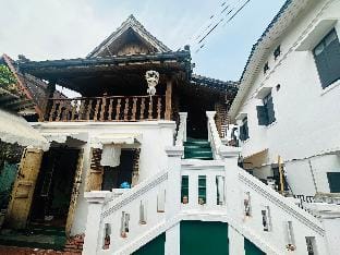 Levady Guest House Vacation rental in Luang Prabang