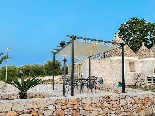 [Ostuni White City] Trullo with swimming pool Vacation rental in Province of Taranto