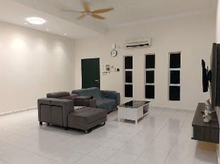 Homestay Sitiawan 53 Vacation rental in Perak Tengah District