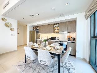 Stay in First-Class, Burj Khalifa View | 2BR Lux Apartment in Dubai