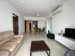 Cozy 2 Bedroom Apartment with Pool and Gym Apartment in Western Province