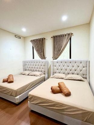 Garden Villa 3 Bedroom Vimala Hills Puncak  Villa in West Java