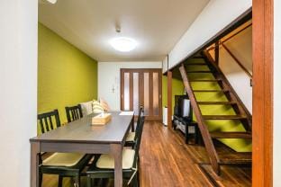 OSAKA – YAGARA TERRACE HOUSE D Vacation rental in Osaka