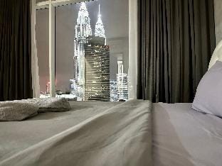 Five Pax #2Bedroom Soho Suite KLCC VIEW Apartment in Federal Territory of Kuala Lumpur