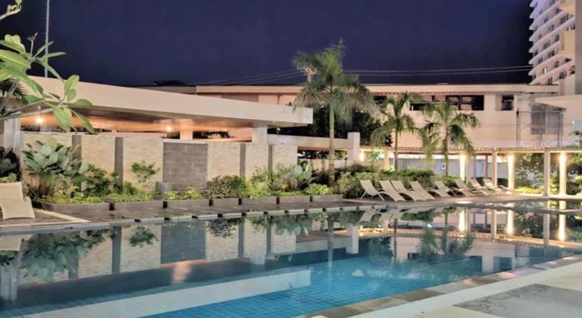 Lovely and Cozy Corner Condo Studio Unit Apartment in Bacolod