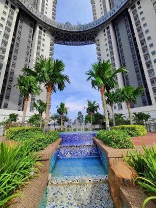 Kuala Lumpur Center Suites带阳台 link KLCC LRT MRT Apartment in Federal Territory of Kuala Lumpur