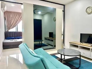 Kuala Lumpur Center Suites带阳台 link KLCC LRT MRT Apartment in Federal Territory of Kuala Lumpur