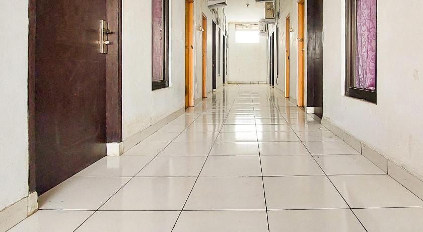 Pondok Gede Dkost Syariah Mitra RedDoorz Hotel in Jakarta
