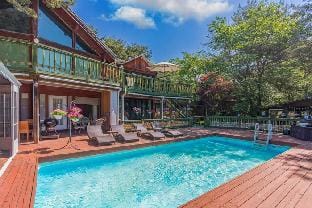 Hoengseong Marshmallow Pool Villa - pets allowed Bed and Breakfast in South Korea