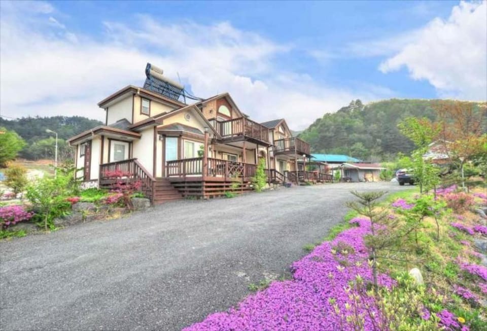 Yangyang Prime Pension Bed and Breakfast in South Korea
