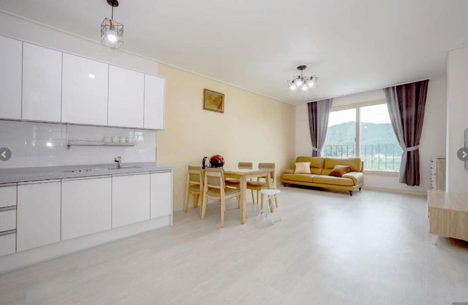 Gangneung Lulu Berry Bed and Breakfast in South Korea