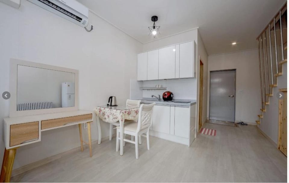Gangneung Lulu Berry Bed and Breakfast in South Korea
