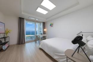 Sokcho Summit Bay 804 Bed and Breakfast in South Korea