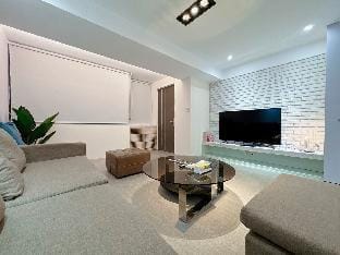 Gorgeous CBD Loft Three Rooms#忠孝敦化 Apartment in Taipei City