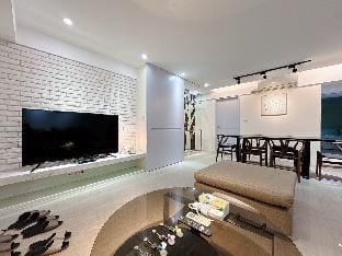 Gorgeous CBD Loft Three Rooms#忠孝敦化 Apartment in Taipei City