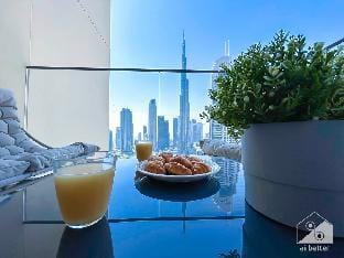 Luxurious Living in 2B with Burj & Fountain Views Vacation rental in Dubai