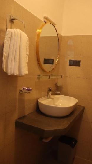 Marine Ray Resort In Hikkaduwa Room No 3 Vacation rental in Hikkaduwa