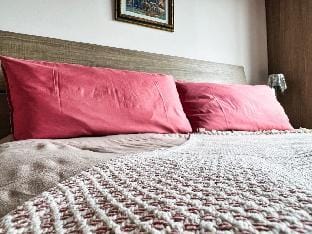 Sunny, city center one-bedroom apartment. Apartment in Tirana