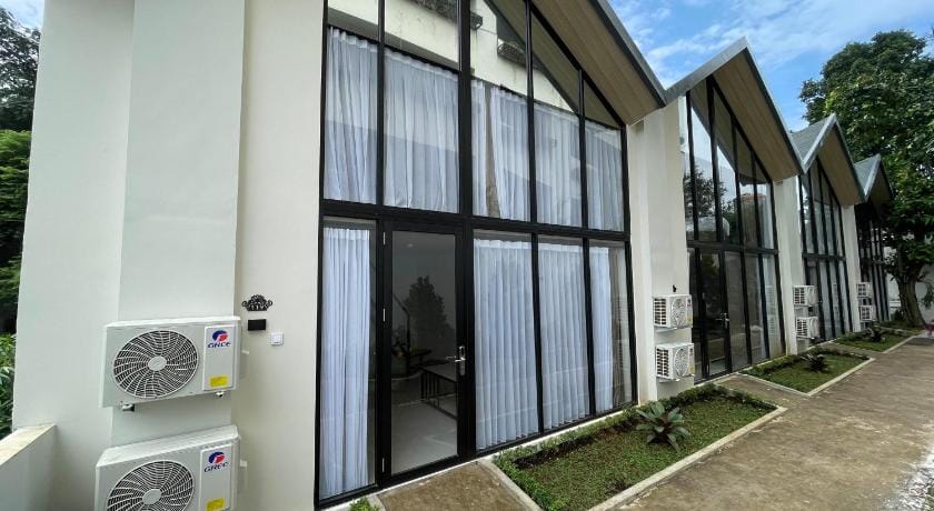 Azana Essence Sanggabuana Bogor Hotel in West Java