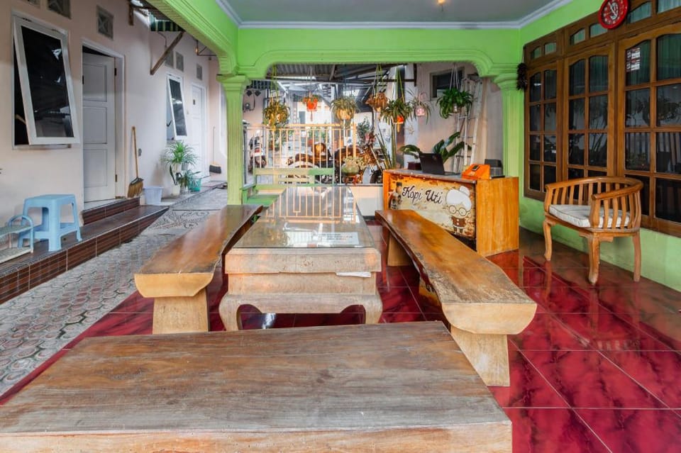 Hotel O Maluku Guest House Hotel in East Java