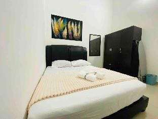 Alyn Home Kluang II Netflix Wifi Coway Vacation rental in Johor