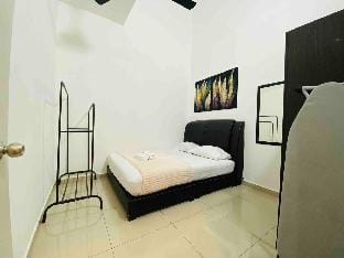 Alyn Home Kluang II Netflix Wifi Coway Vacation rental in Johor
