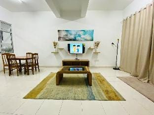 Alyn Home Kluang III Netflix Wifi Coway Vacation rental in Johor