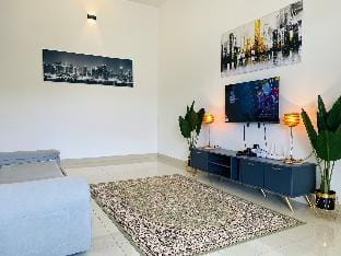 Alyn Home Kluang IV Netflix Wifi Coway Vacation rental in Johor