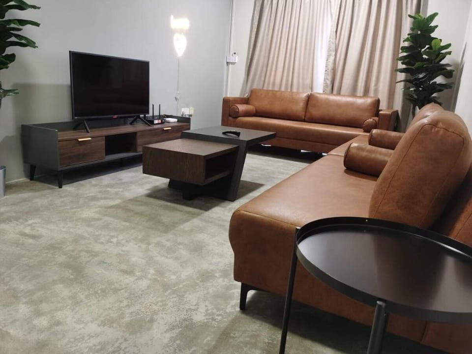 Mahkota Cheras 3R 2parking 8pax Comfy Sofa&Bed Apartment in Negeri Sembilan, Malaysia