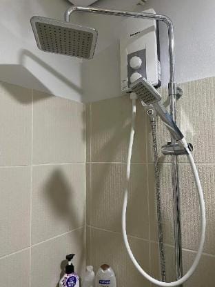 Tower 4 Grass Residences 1 Bedroom w/ Balcony Vacation rental in Quezon City