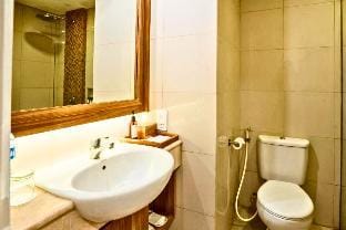 Tulip Superior Room 1 BR JU08A Apartment in Kuta