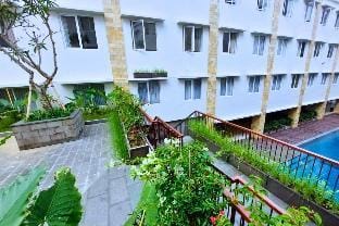 Cempaka Deluxe Room 1 BR W/ City View Y02 Apartment in Kuta