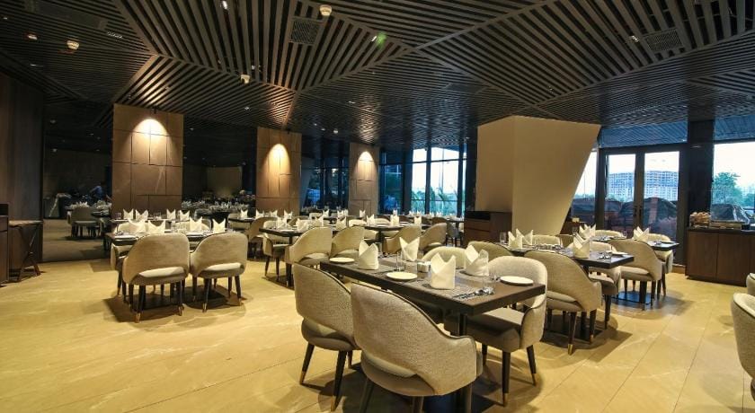 Essentia Premier Hotel Pune Hotel in Pune