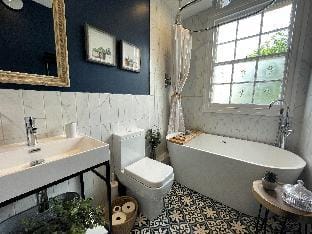 Tranquil Townhouse in Clifton Wood Apartment in Bristol