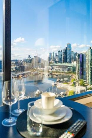 Brilliant Collins Wharf Waterfront Condo Apartment in Melbourne