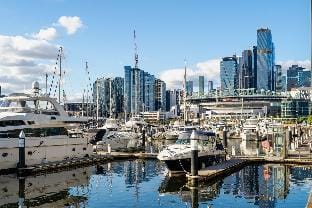 Brilliant Collins Wharf Waterfront Condo Apartment in Melbourne