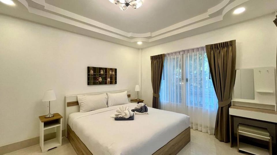 Single Home 2brs2baths  Phuket Kathu Townkis Apartment in Patong
